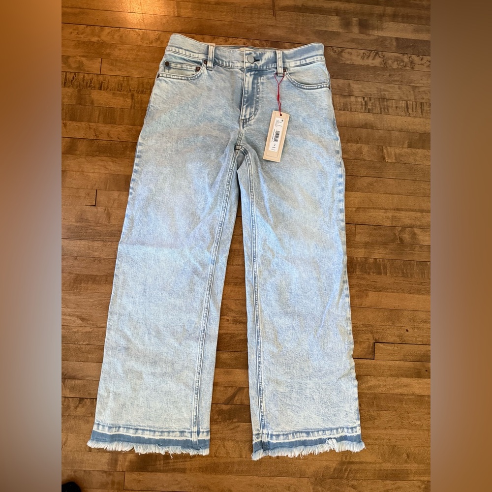 NWT Alice + Olivia women’s Relaxed Light Denim Jeans